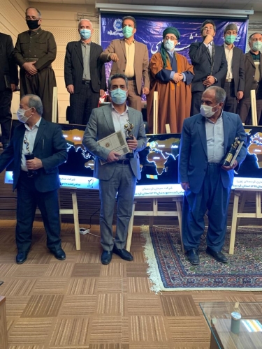  مراسم تجلیل از صادر کنندگان برگزیده ی نمونه  استان کردستان